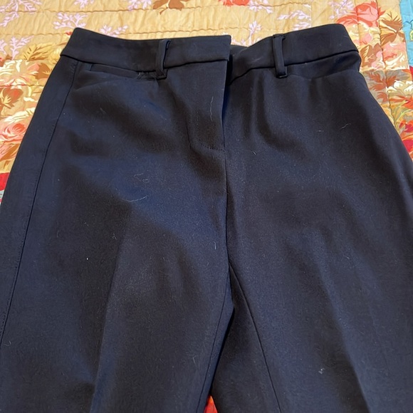 White House Black Market The Slim Ankle Slim Black Comfort Stretch - Size 2 - Picture 2 of 6